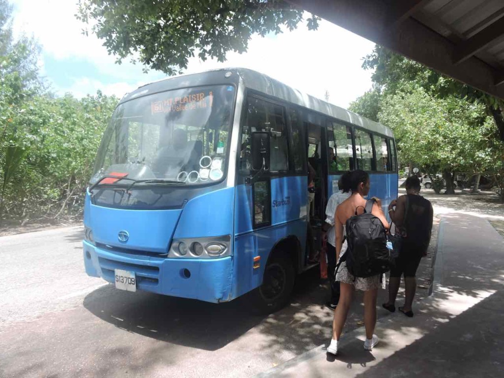 seychelles-bus